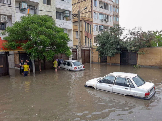 آب گرفتگی محله مشکینی و خیابان امام‌دوست قاسم‌آباد
