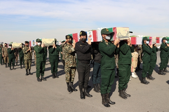 استقبال از پیکر مطهر ۱۶ شهید در مشهد
