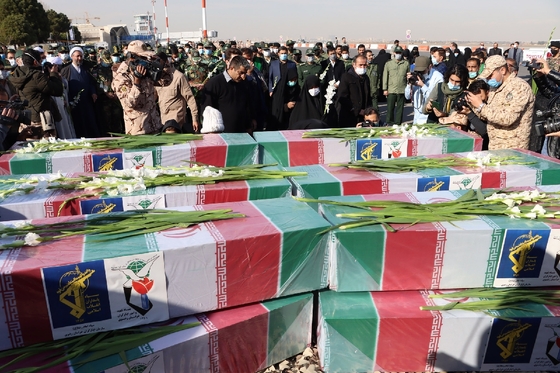 استقبال از پیکر مطهر ۱۶ شهید در مشهد
