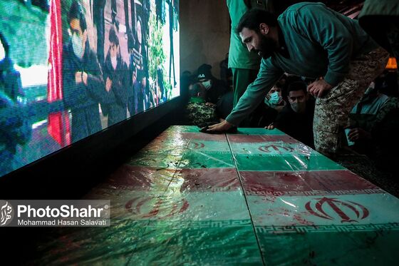 مراسم تدفین پیکر مطهر سه شهید گمنام در میدان شهدا مشهد