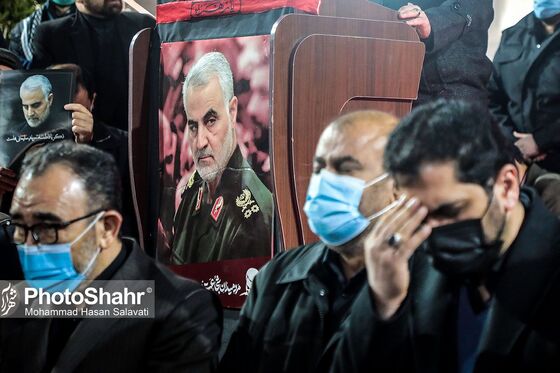 مراسم تدفین پیکر مطهر سه شهید گمنام در میدان شهدا مشهد