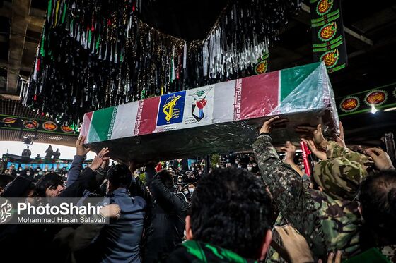 مراسم تدفین پیکر مطهر سه شهید گمنام در میدان شهدا مشهد