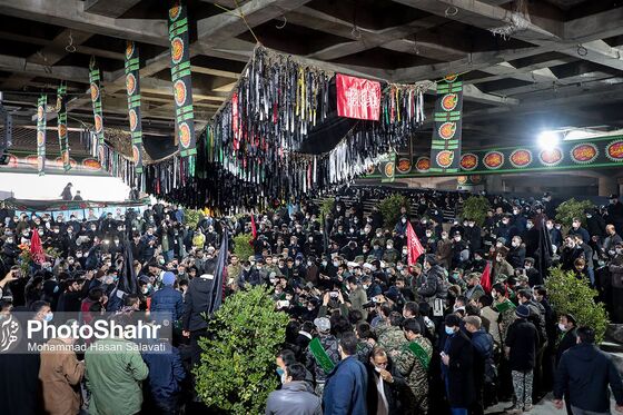مراسم تدفین پیکر مطهر سه شهید گمنام در میدان شهدا مشهد