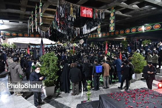 مراسم تدفین پیکر مطهر سه شهید گمنام در میدان شهدا مشهد