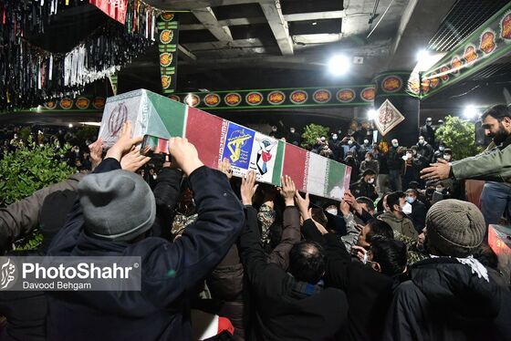 مراسم تدفین پیکر مطهر سه شهید گمنام در میدان شهدا مشهد