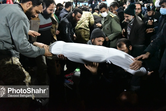 مراسم تدفین پیکر مطهر سه شهید گمنام در میدان شهدا مشهد