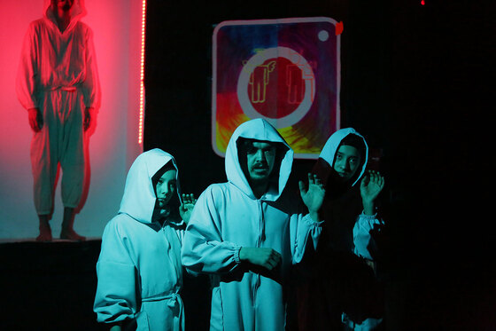 نمایش «هنوز نمرده» در گلشهر