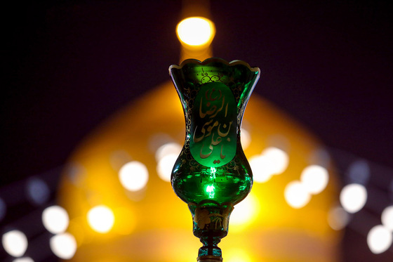 چراغانی حرم مطهر امام رضا (ع) به مناسبت مبعث پیامبر (ص)