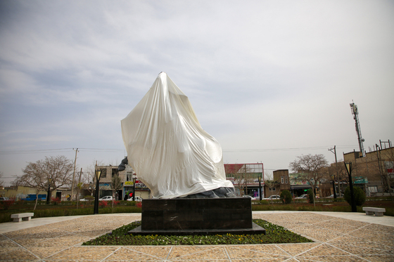آیین رونمایی از یادمان «گذرسیاوش از آتش»