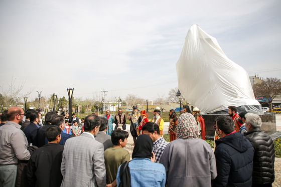 آیین رونمایی از یادمان «گذرسیاوش از آتش»